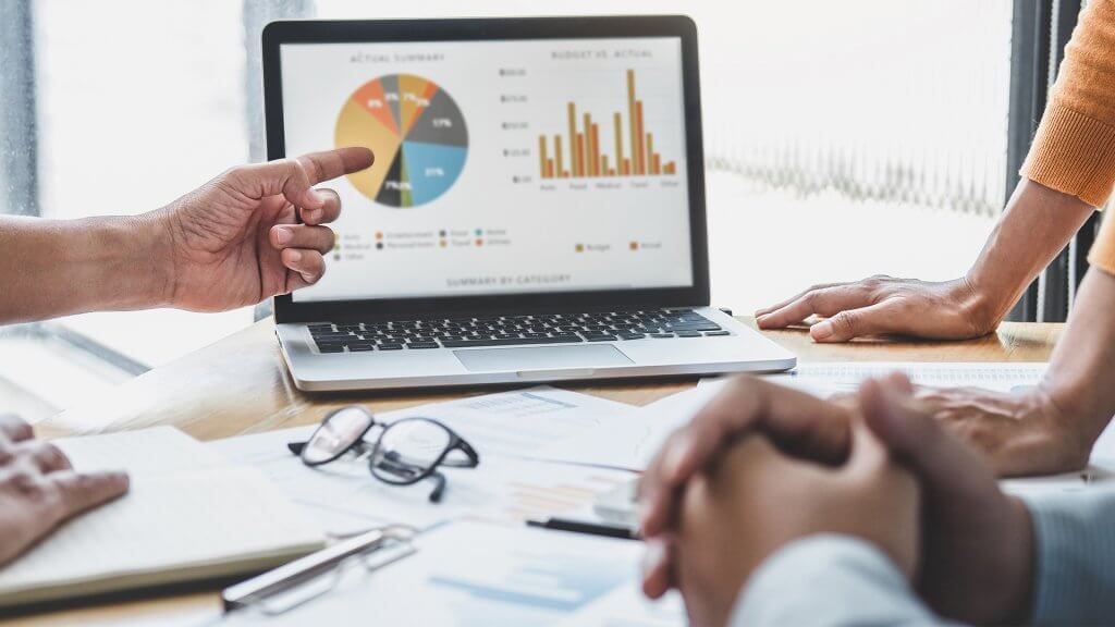 What is Growth Marketing and How Can You Become A Growth Marketer?